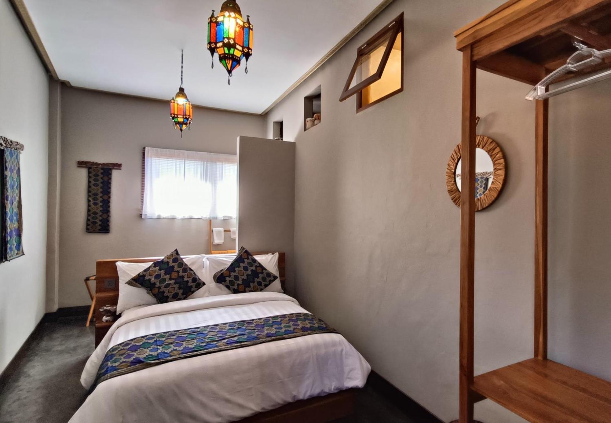 Отель Dalai Tropical Kuta  Экстерьер фото